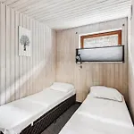 2 Bedroom Cozy In Upland Apartamento