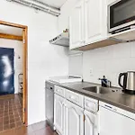 2 Bedroom Cozy In Upland Apartamento